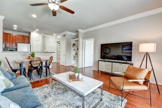 2400 McCue Rd, Unit 448 in Houston, TX - Building Photo - Building Photo