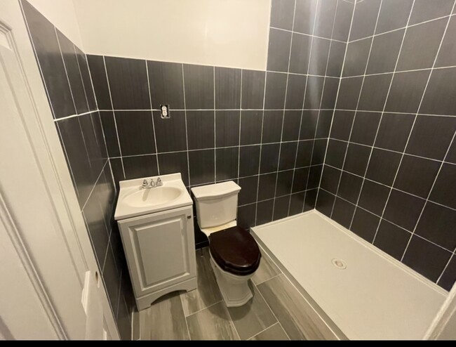 1230 N 15th St in Philadelphia, PA - Building Photo - Building Photo