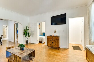 8320 S Burnham Ave in Chicago, IL - Building Photo - Building Photo