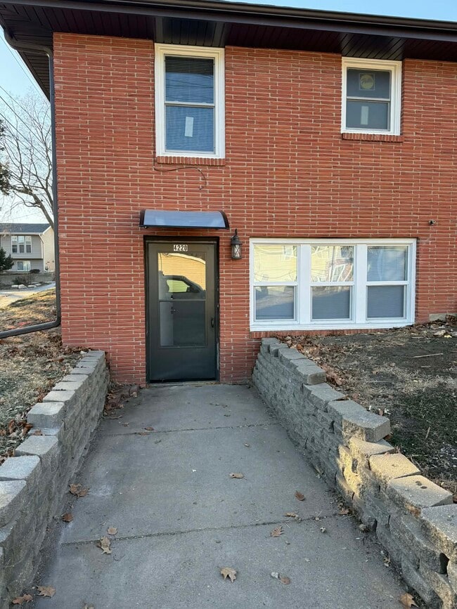 property at 4220 S 49th St