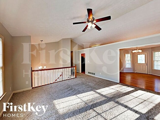 452 Maplewood Ln in Acworth, GA - Foto de edificio - Building Photo