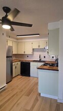 1637 22nd Pl, Unit B in Forest Grove, OR - Building Photo - Building Photo