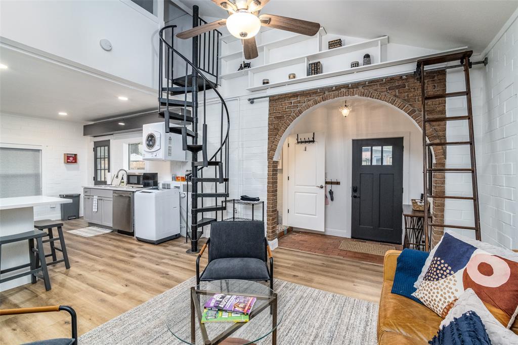 1507 Holly St in Austin, TX - Building Photo