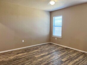 7404 5th St in Lubbock, TX - Building Photo - Building Photo