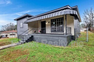 117 62nd St in Fairfield, AL - Building Photo