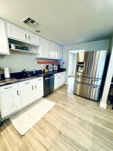 14042 N 38th Pl in Phoenix, AZ - Building Photo - Building Photo