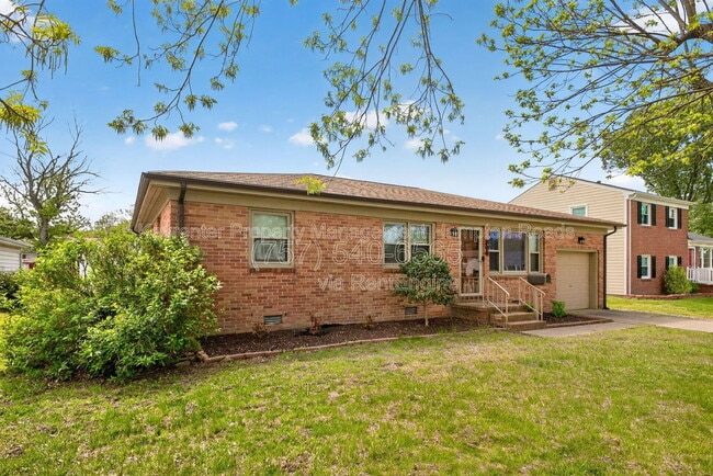 204 Cleopatra Ct in Hampton, VA - Building Photo - Building Photo