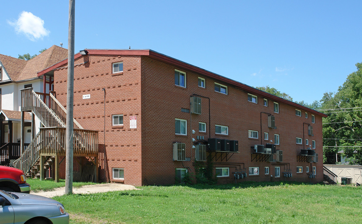 5Eleven Apartments in Topeka, KS - Building Photo