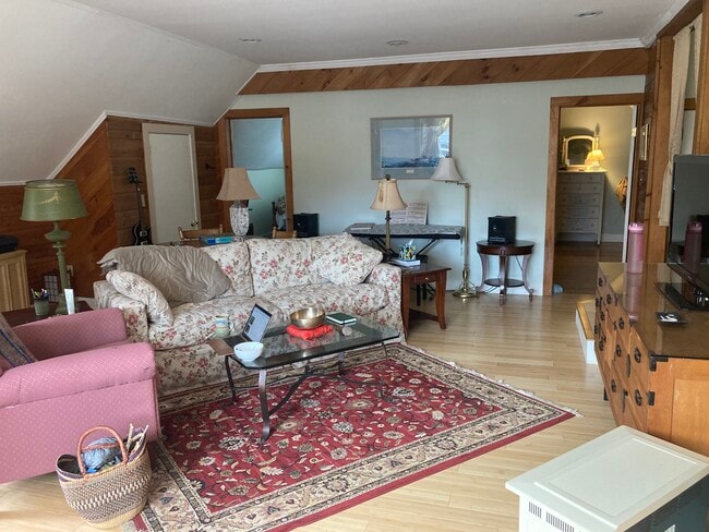 396 Main St, Unit Apt D in Westbrook, ME - Building Photo - Building Photo