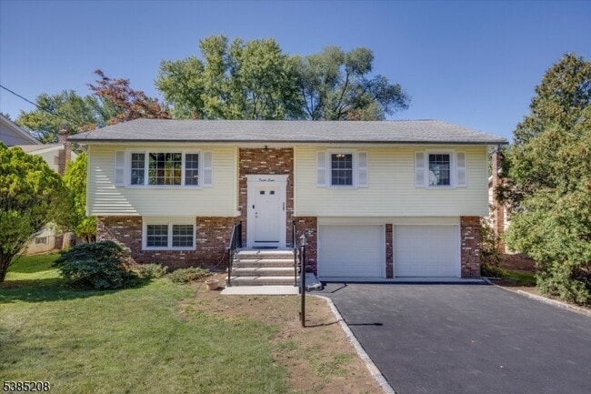 property at 28 Lincoln St