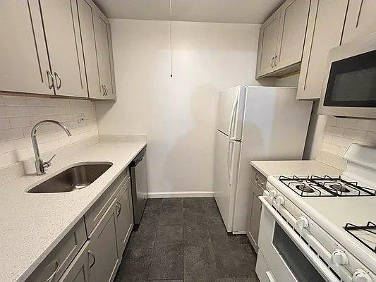 1110 Stadium Ave in Bronx, NY - Building Photo - Building Photo
