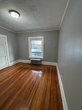 16 Olivine St in Chicopee, MA - Building Photo - Building Photo