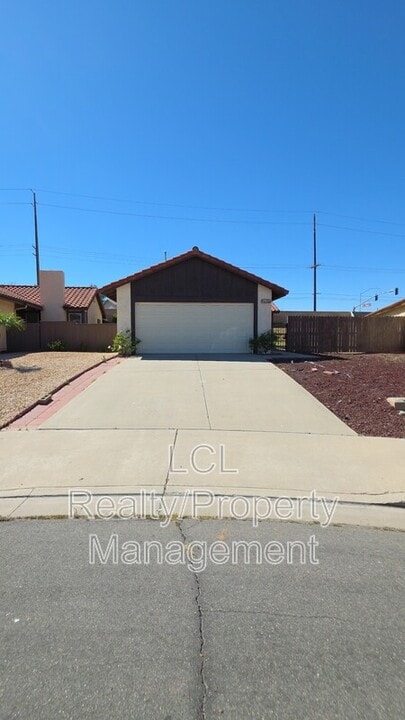 27017 Rangewood St in Menifee, CA - Building Photo
