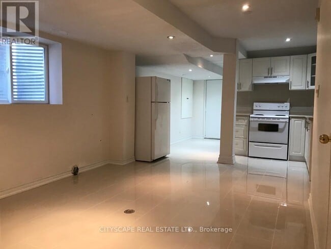 property at 3404 Fountain Park Ave