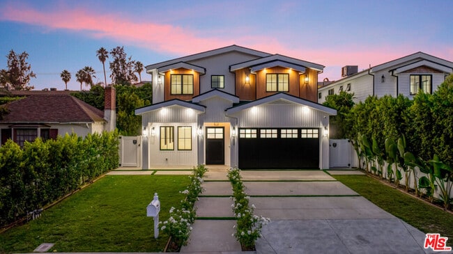 property at 4539 Longridge Ave