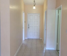 13405 SW 62nd St in Miami, FL - Foto de edificio - Building Photo