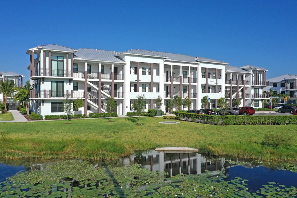 Pines Garden at City Center Apartments in Pembroke Pines, FL