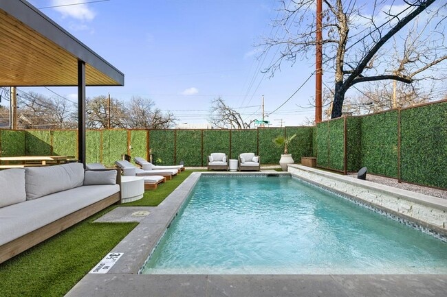 1304 Comal St in Austin, TX - Building Photo - Building Photo