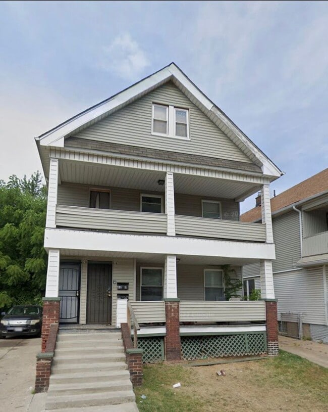 property at 618 E 97th St