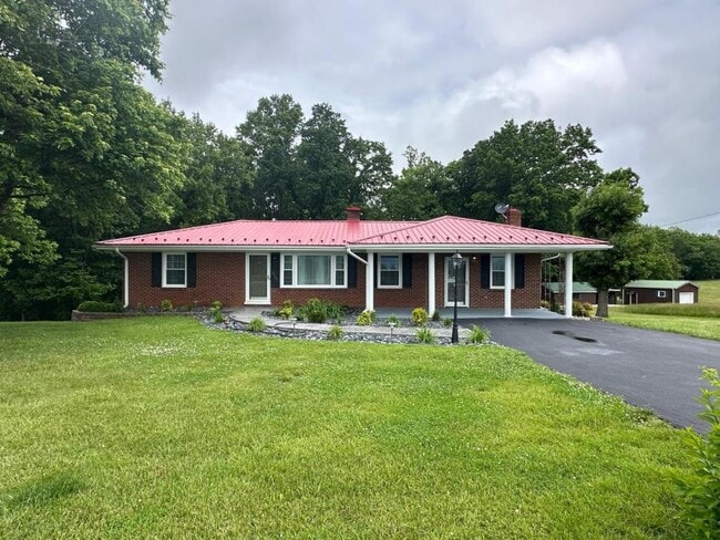 property at 2151 Crooked Oak Rd
