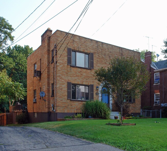 2828 Queen City Ave in Cincinnati, OH - Foto de edificio - Building Photo