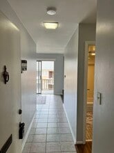 991 Manor Ln, Unit V in Columbus, OH - Foto de edificio - Building Photo