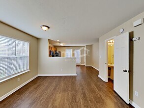 705 St Charles Ave in Dallas, GA - Foto de edificio - Building Photo