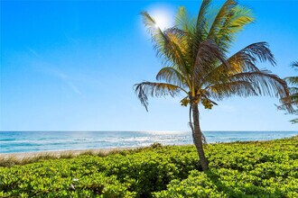 1920 S Ocean Dr in Hallandale Beach, FL - Building Photo - Building Photo