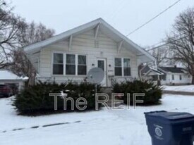 1553 Illinois Ave in Flint, MI - Building Photo