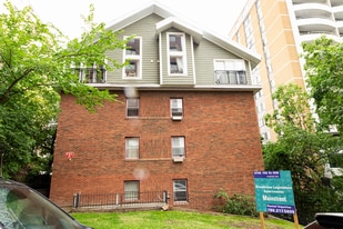 Broadview Legislature Apartments in Edmonton, AB - Building Photo