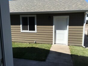 979 Twin Lakes Ave in Bozeman, MT - Foto de edificio - Building Photo