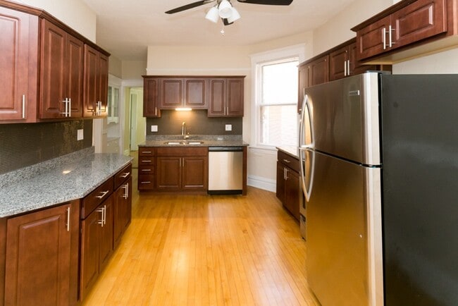 1721 W Nelson St in Chicago, IL - Building Photo - Building Photo