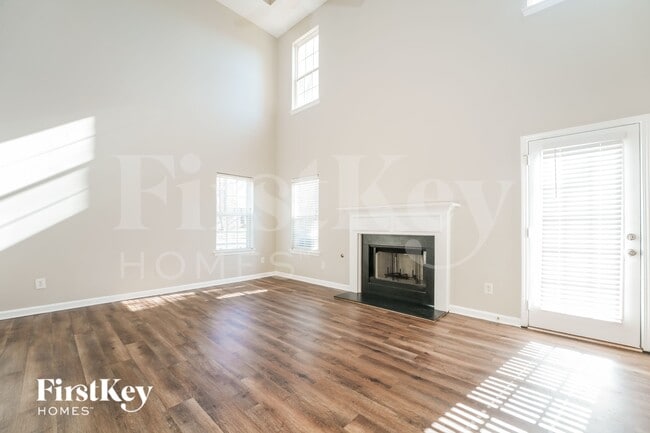 5435 Yellow Pine Dr, Unit 1204 in Mcdonough, GA - Foto de edificio - Building Photo