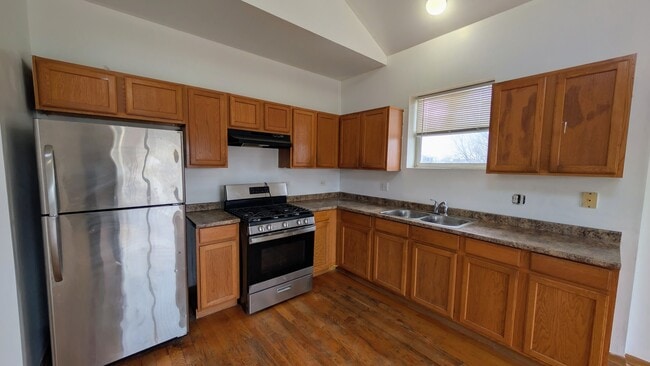 property at 1259 S Kolin Ave