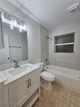 9209 Seville Rd in Ft. Myers, FL - Foto de edificio - Building Photo