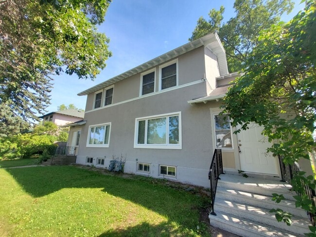 property at 8814-8816 Hilton St