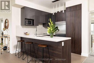 15-1715 Water Walk Dr in Markham, ON - Building Photo - Building Photo