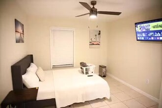 826 N Lincoln Ave in Lakeland, FL - Building Photo - Building Photo