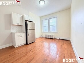 3 Linden St, Unit 2A in Boston, MA - Foto de edificio - Building Photo