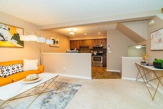 25 Tim Sale Dr in Winnipeg, MB - Building Photo - Building Photo