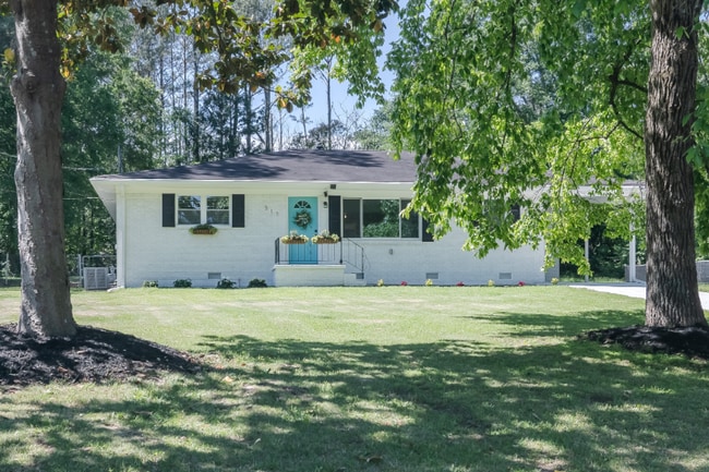 317 Community Dr in Mableton, GA - Building Photo - Building Photo