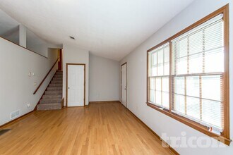 184 Hickory View Dr in Lawrenceville, GA - Building Photo - Building Photo