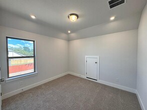 1649 Cardinal Ln in Round Rock, TX - Building Photo - Building Photo