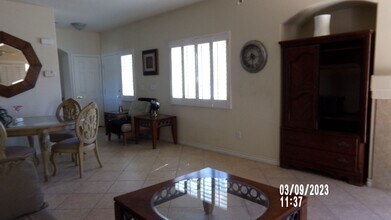255 Intellectual Ct in Henderson, NV - Building Photo - Building Photo