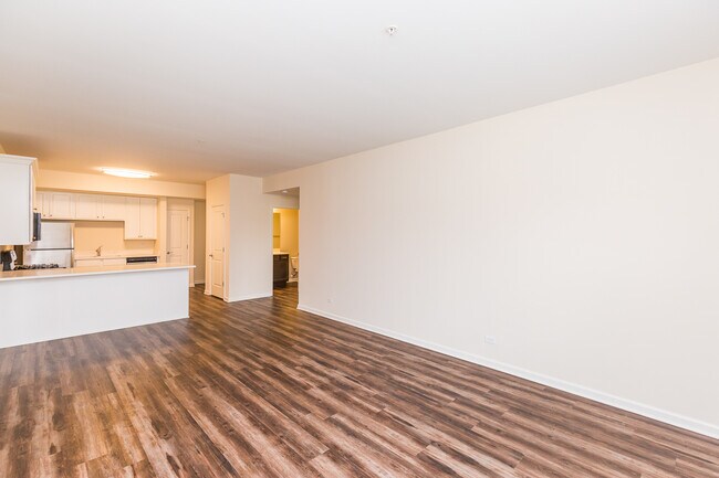 60 W Main St in Lake Zurich, IL - Foto de edificio - Building Photo