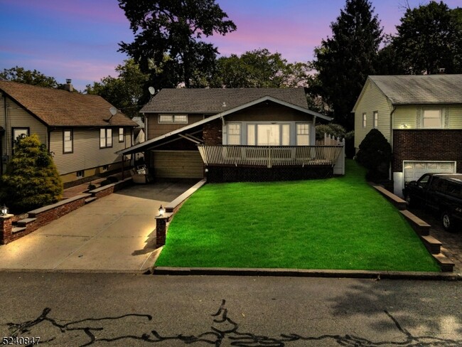163 Dukes Rd in Rahway, NJ - Building Photo - Building Photo