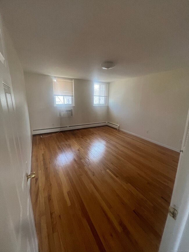 492 Fountain St in New Haven, CT - Building Photo - Building Photo
