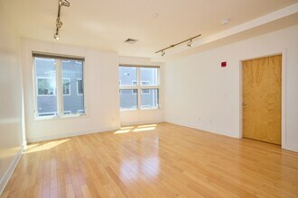 24 Bay State Rd in Cambridge, MA - Building Photo - Building Photo