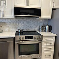 236 Albion Rd in Toronto, ON - Building Photo