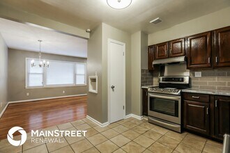 1812 NE 54th Terrace in Kansas City, MO - Building Photo - Building Photo